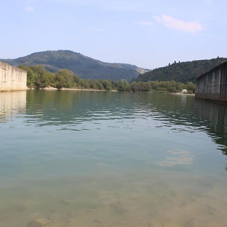 Hotel U Dvori Podgorodtsy Esterno foto