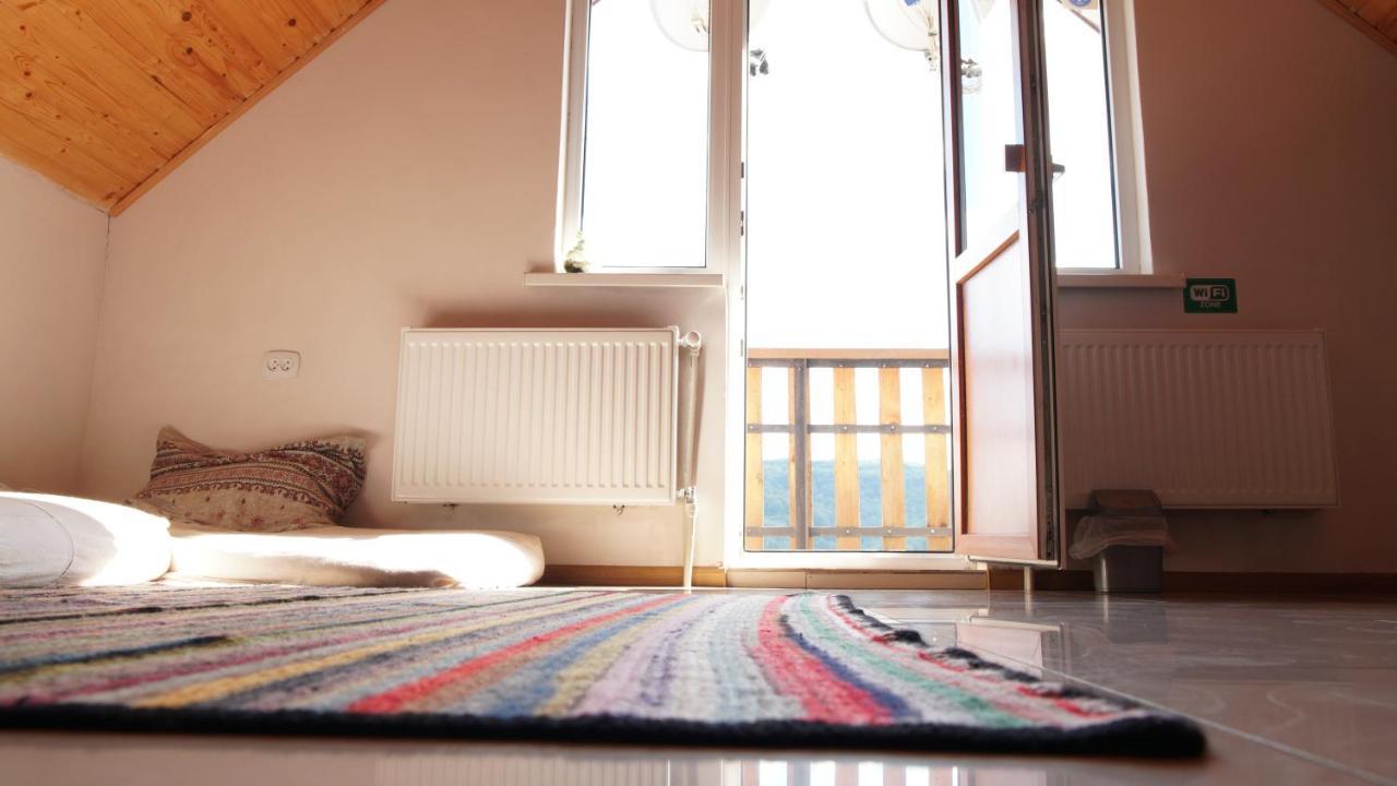 Hotel U Dvori Podgorodtsy Esterno foto