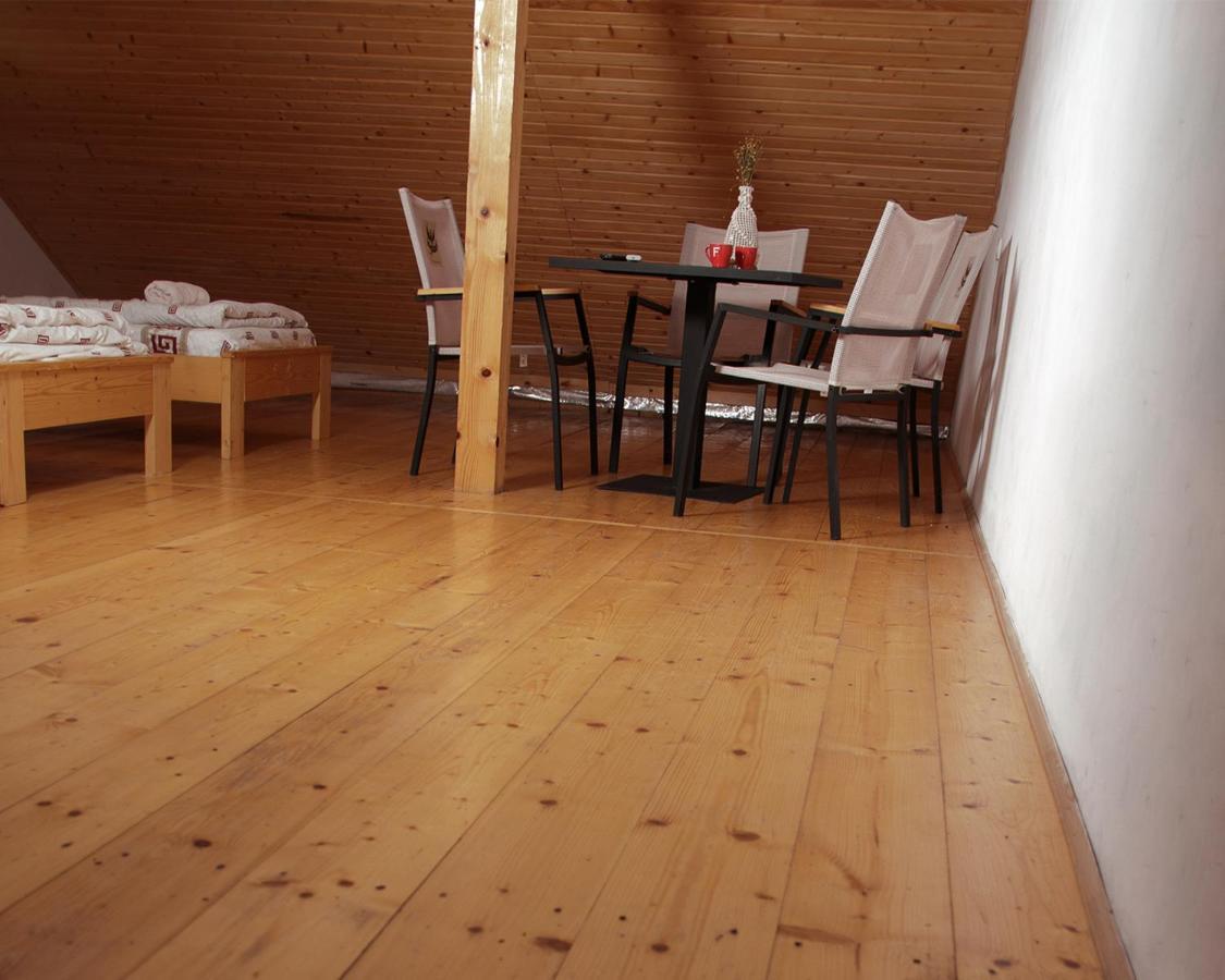 Hotel U Dvori Podgorodtsy Esterno foto