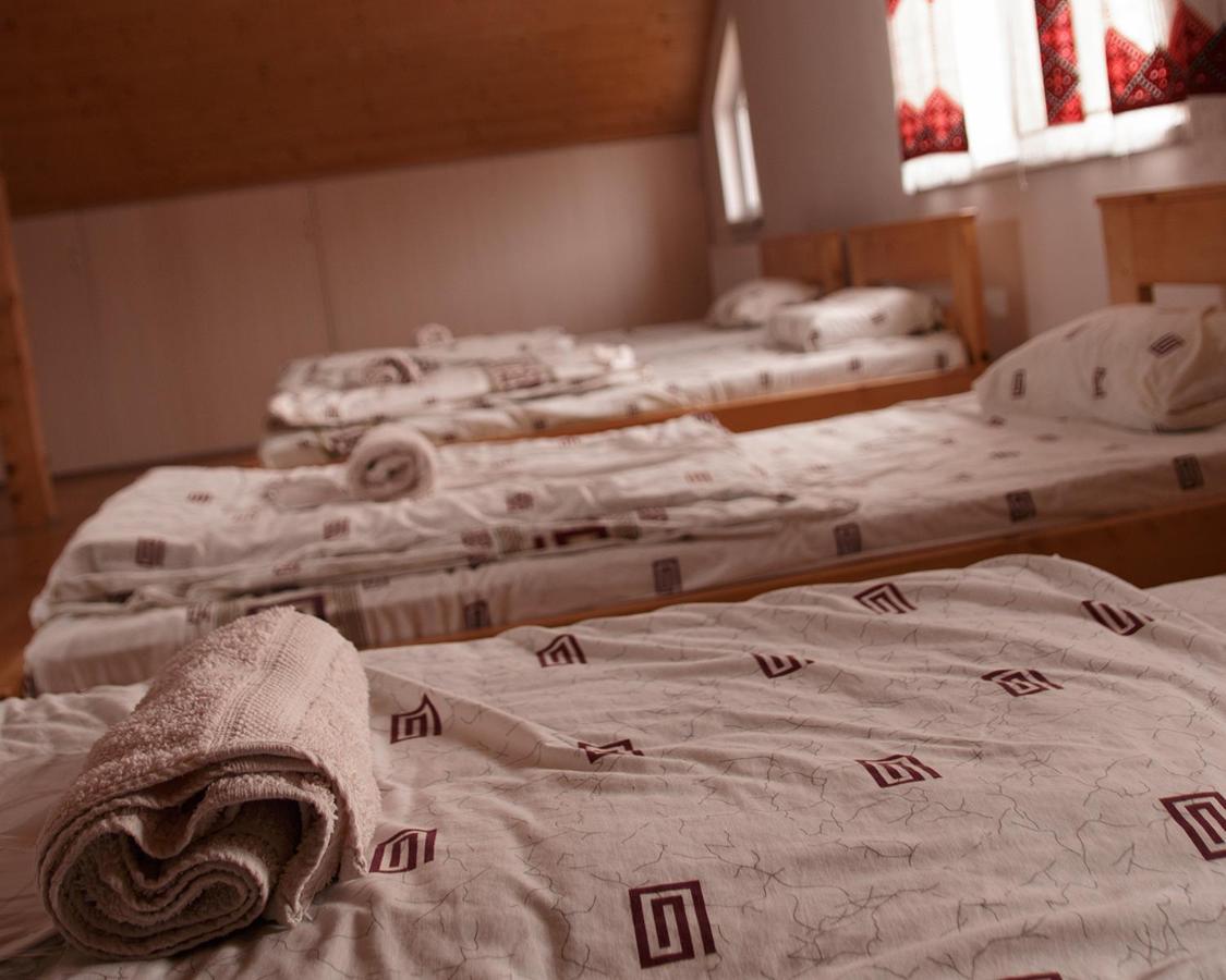 Hotel U Dvori Podgorodtsy Esterno foto