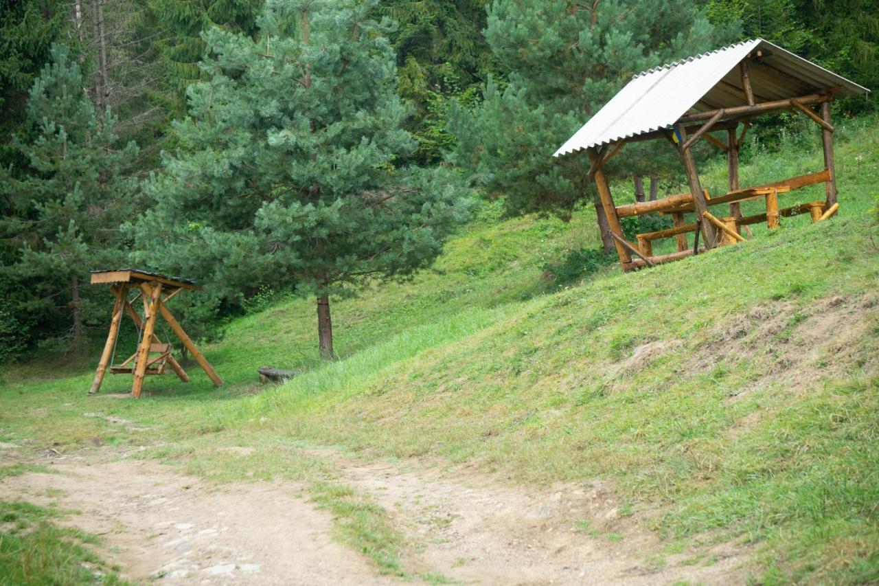 Hotel U Dvori Podgorodtsy Esterno foto