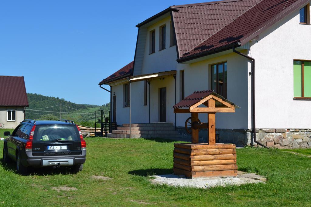 Hotel U Dvori Podgorodtsy Esterno foto